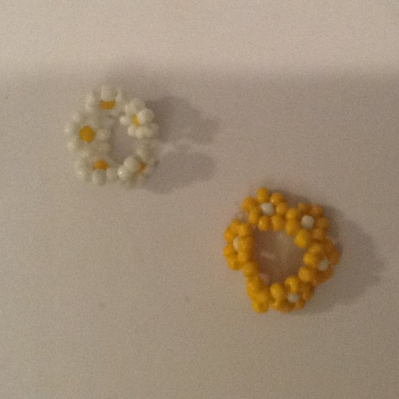 Flower ring bundle - Picture 8 of 10